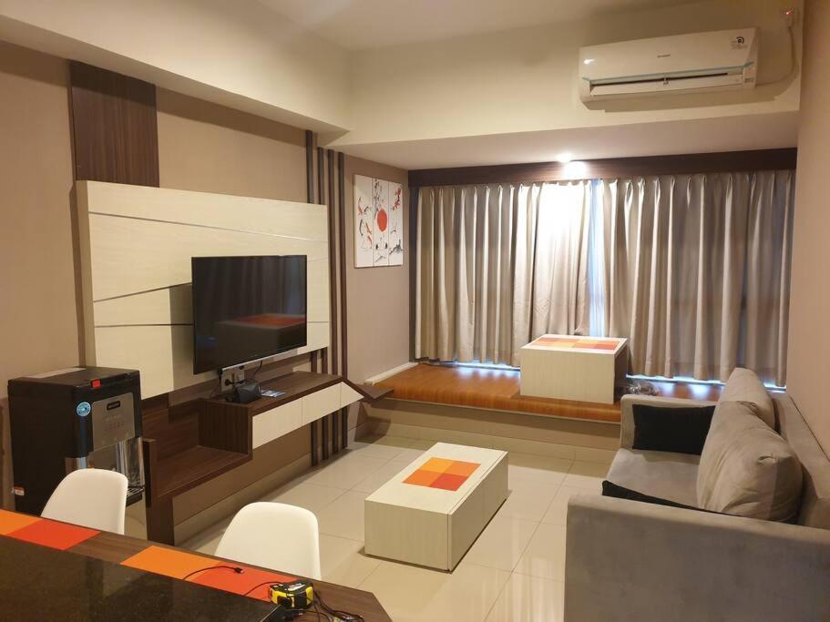 Cozy Room In Orange County Suite-Apartment In Lippo-Cikarang Cbd المظهر الخارجي الصورة