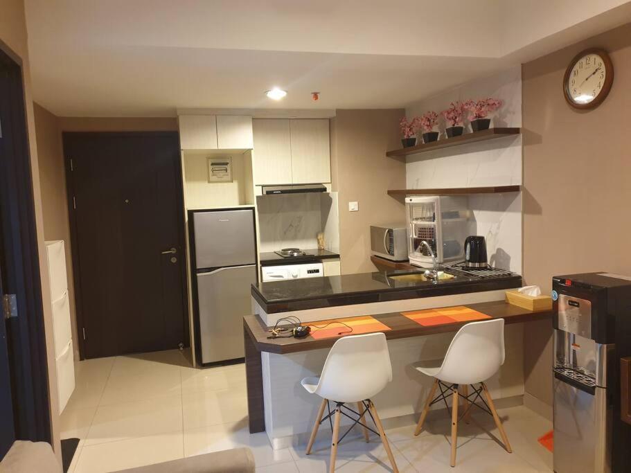 Cozy Room In Orange County Suite-Apartment In Lippo-Cikarang Cbd المظهر الخارجي الصورة